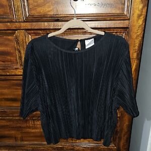 SERRA Womens Sz Medium 8-10 Black Ribbed Dressy Top!